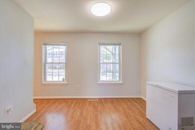 6923 Scotch Dr, Laurel, MD 20707 - photo 4