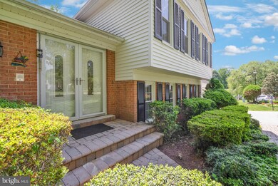 8001 Pyracantha Ct, Springfield, VA 22153 - photo 7