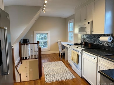 4 Sycamore Ln, West Hartford, CT 06117 - photo 5