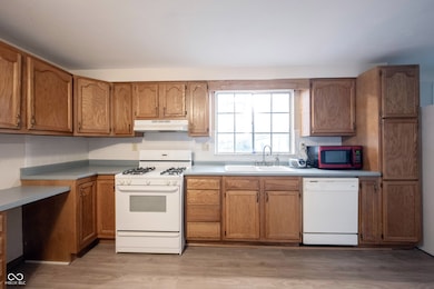 1565 Evans Ave, Noblesville, IN 46060 - photo 3