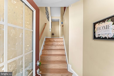 6615 Bartrams Forest Ln, Haymarket, VA 20169 - photo 3