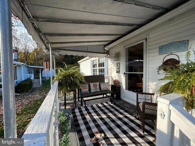 386 W Cedar St, Palmyra, PA 17078 - photo 5