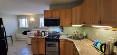 135 Division St, Saratoga Springs, NY 12866 - photo 2