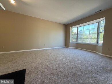 4185 Pleasant Meadow Ct unit 101B, Chantilly, VA 20151 - photo 2