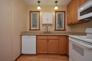 Kitchen (2)