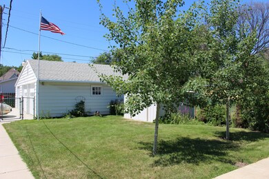 Back yard<|><|>