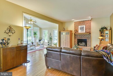 15417 Cedarhurst Ct, Centreville, VA 20120 - photo 6