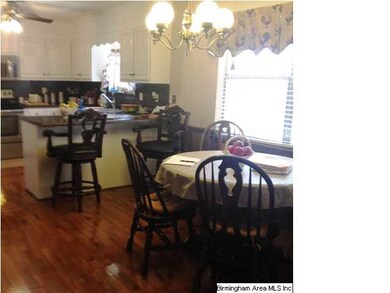 Eat in kitchen