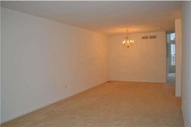 311 Chancellor Dr, Woodbury, NJ 08096 - photo 4