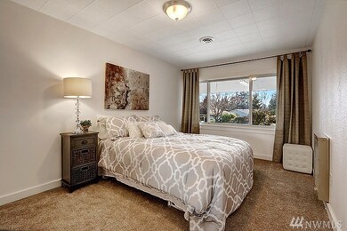 2036 S 230th St, Des Moines, WA 98198 - photo 5