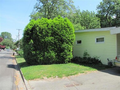 259 SW Central Ave, Grants Pass, OR 97526 - photo 5