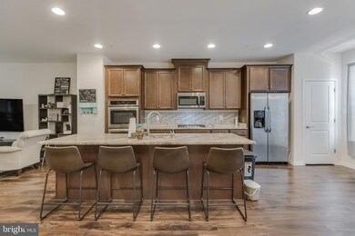 2710 Pinebrook Rd, Landover, MD 20785 - photo 7