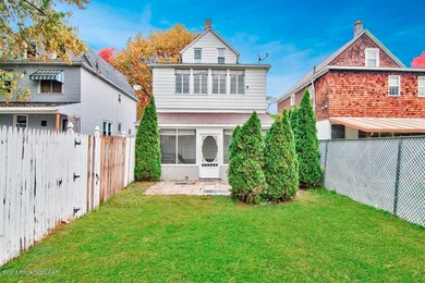 83 E Vaughn St, Kingston, PA 18704 - photo 2