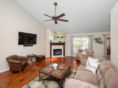 8089 Kilkelly Ln S, Jacksonville, FL 32244 - photo 6