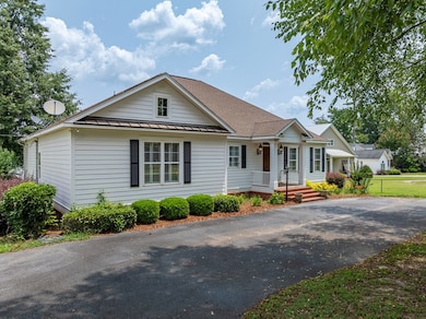 387 Smoak Bridge Cir, Warwick, GA 31796 - photo 4