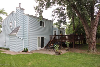 2-8 Ivy Ct back