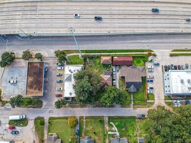 706 Reid St, Houston, TX 77022 - photo 4