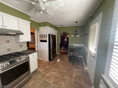 49 Hawthorne Ave, Clifton, NJ 07011 - photo 3