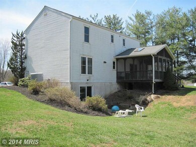 610 Falmouth Ct, Sykesville, MD 21784 - photo 4