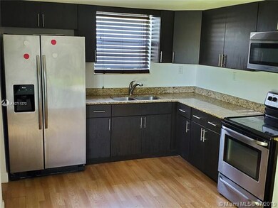 2420 Kingston Dr, Miramar, FL 33023 - photo 7