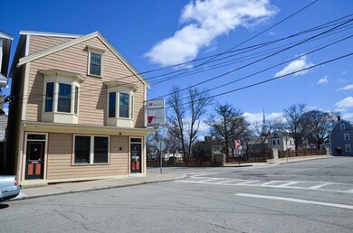 38 Washington St unit 2, Newburyport, MA 01950 - photo 2