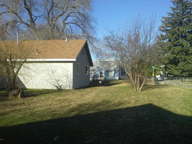 1205 4th Ave 055