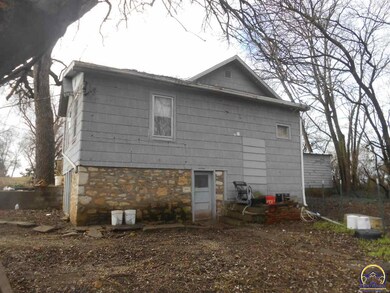 214 SE 27th St, Topeka, KS 66605 - photo 3