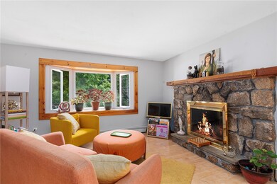 27 Royal Ave, Cranston, RI 02920 - photo 5