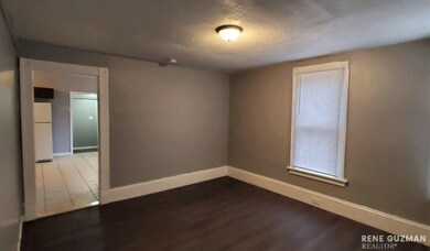 Main entrance living 2