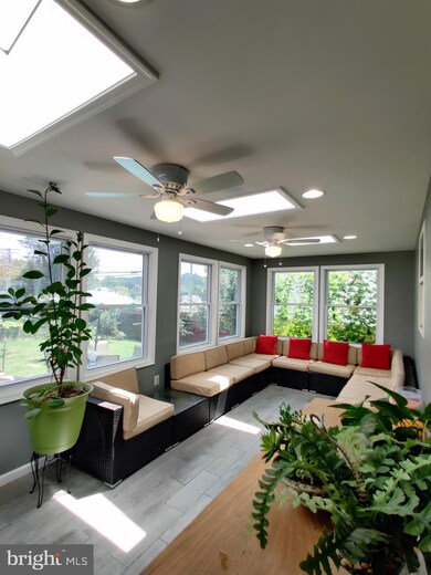 5233 Arbutus Ave, Halethorpe, MD 21227 - photo 7