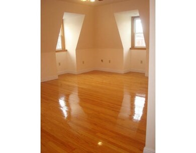 22 Moreland St unit 3, Roxbury, MA 02119 - photo 4