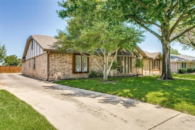 224 W Louella Dr, Hurst, TX 76054 - photo 3