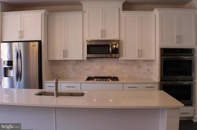 3694 Ambrose Hills Rd, Falls Church, VA 22041 - photo 7