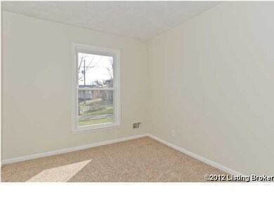 5404 Waltlee Ct, Louisville, KY 40291 - photo 7