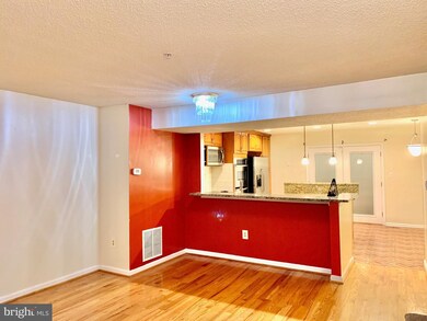 2418 Sarum Ct, Windsor Mill, MD 21244 - photo 5