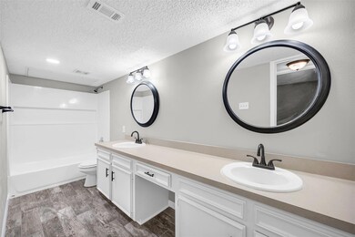 7612 Bridges Ave unit B, Richland Hills, TX 76118 - photo 4