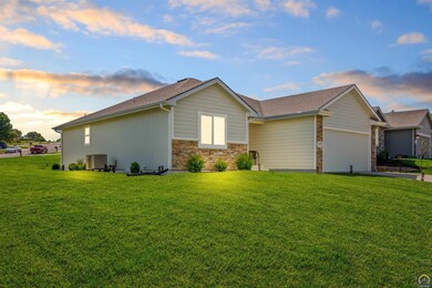 4400 SW Brandywine Ln, Topeka, KS 66610 - photo 4