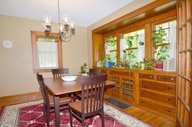 7Dining Room