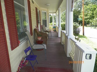 31 Pinard Ave, Fitchburg, MA 01420 - photo 2