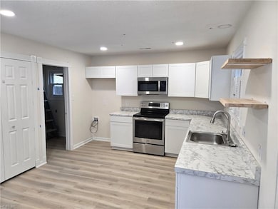 3912 Riverside Cir, Virginia Beach, VA 23453 - photo 3