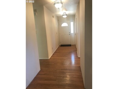 17200 S Monroe Ln, Mulino, OR 97042 - photo 3