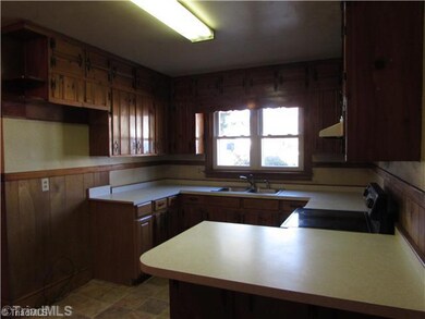 816 Dixon Ave, Asheboro, NC 27203 - photo 7