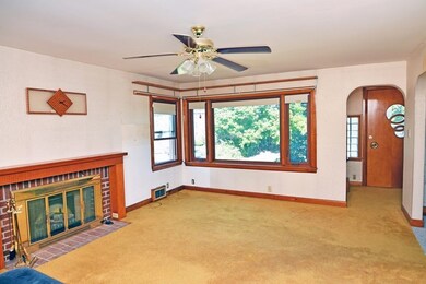 32 Hillside Ave, Salem, MA 01970 - photo 5