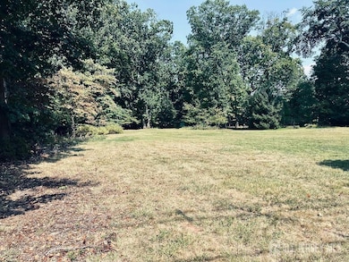 82 Ravine Dr, Colonia, NJ 07067 - photo 2