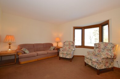 384 Chicory Ln, Buffalo Grove, IL 60089 - photo 3