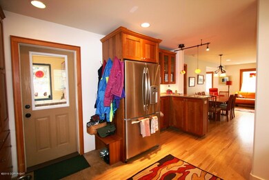 135 e11th2