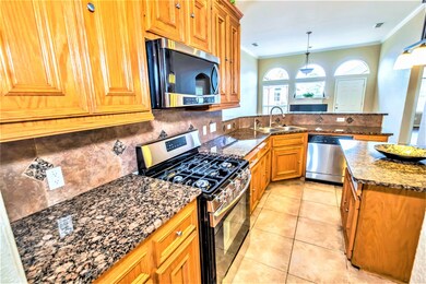 3108 Ashton Park Dr, Pearland, TX 77584 - photo 6