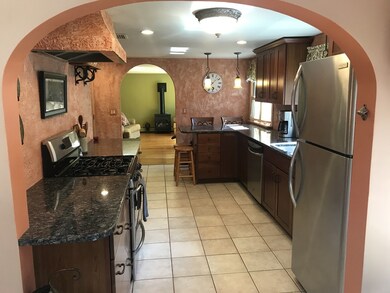 237 City View Ave, West Springfield, MA 01089 - photo 4