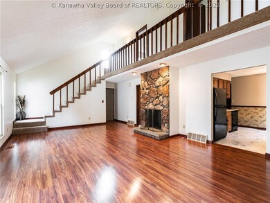 111 Timberlake Cir, Scott Depot, WV 25560 - photo 4