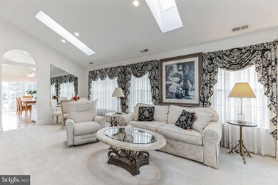 502 Violet Ct, Mount Laurel, NJ 08054 - photo 2